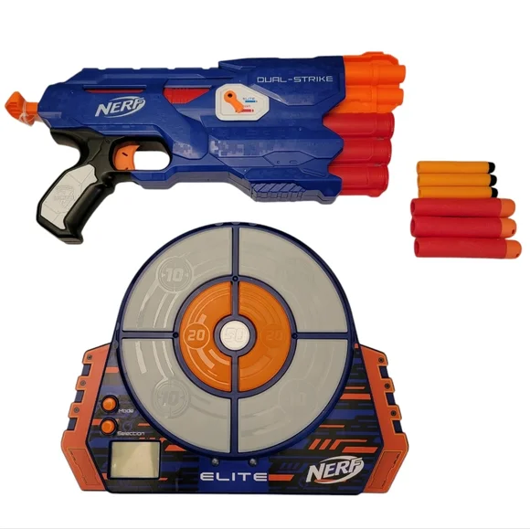 NERF Dual-Strike ELITE Gun + Target - Picture 2 of 7